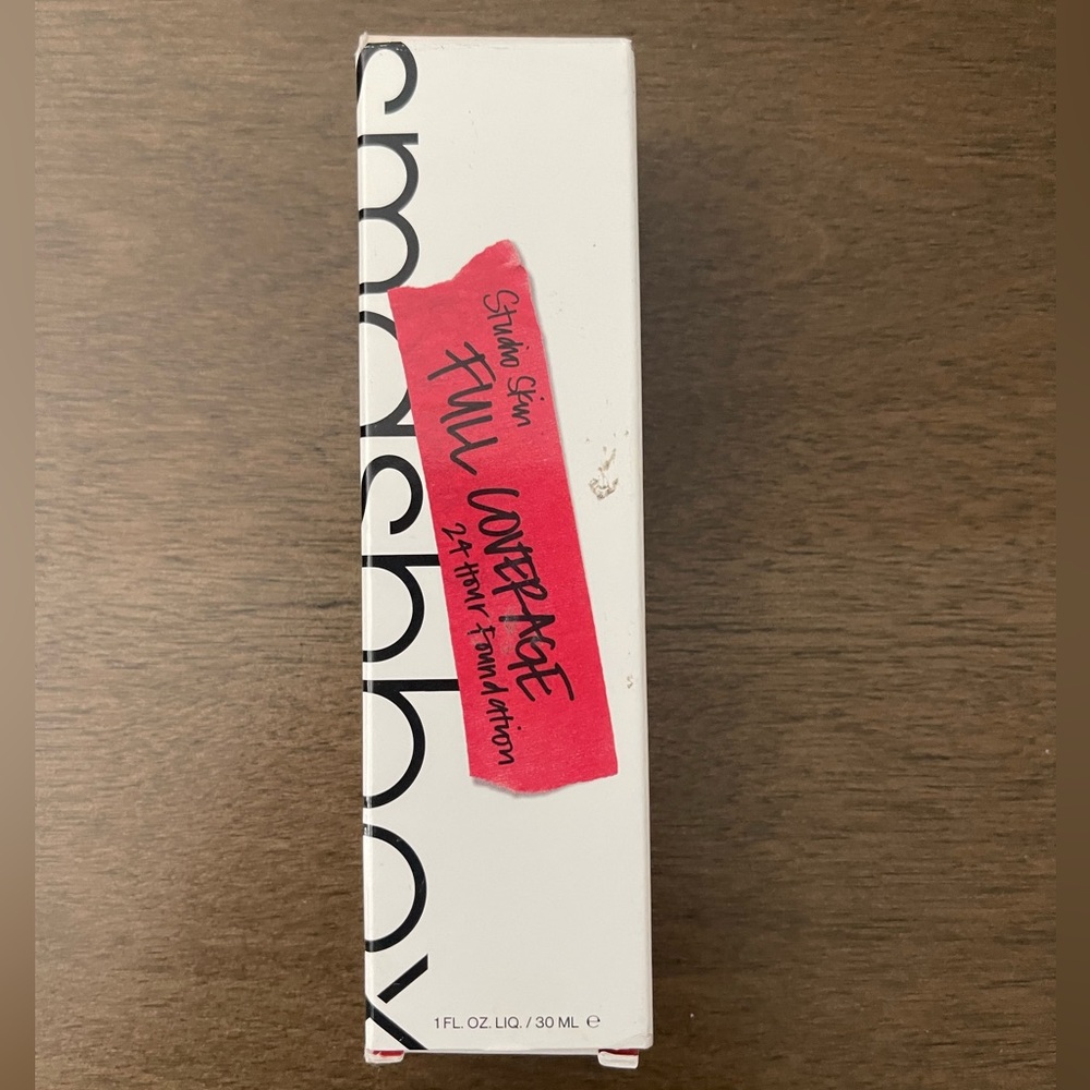 Brand New Smashbox Foundation